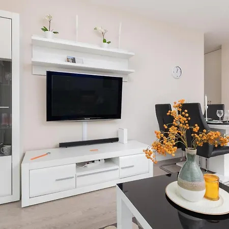 Daire Comfy Kapitanska & Parking & Balcony By Renters Gdynia