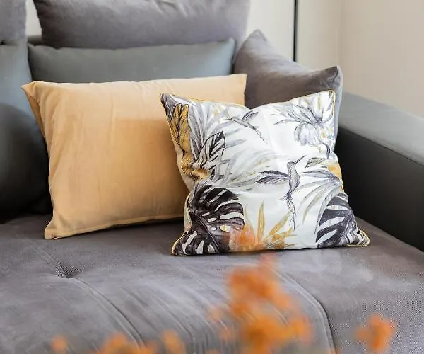 Comfy Kapitanska & Parking & Balcony By Renters Appartement *