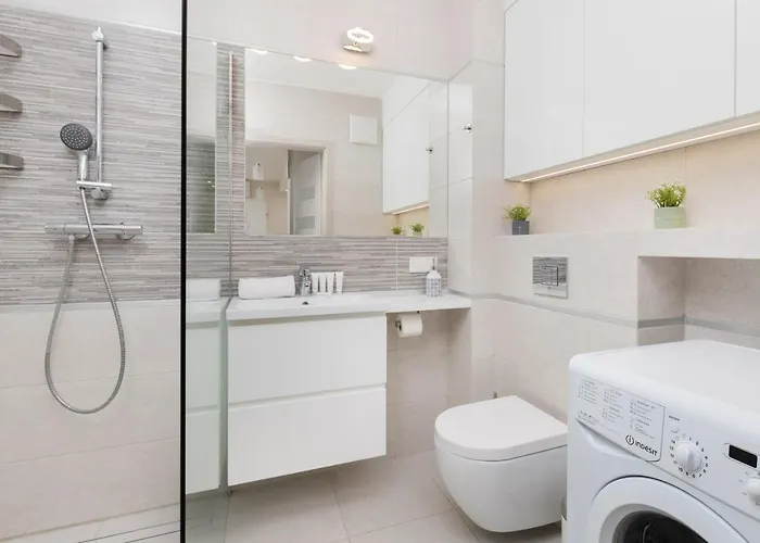 Comfy Kapitanska & Parking & Balcony By Renters Appartement *